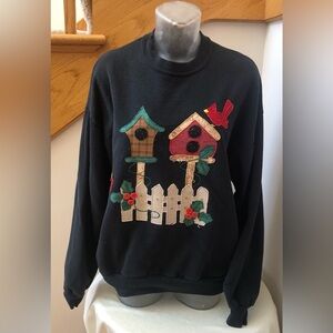 Vintage XL Warm Winter Sweatshirt with Bird Design